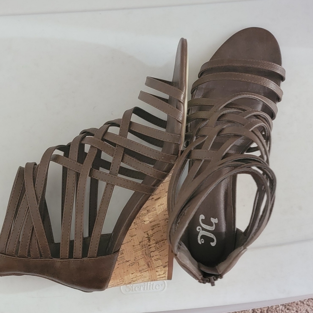 JC wedge sandels